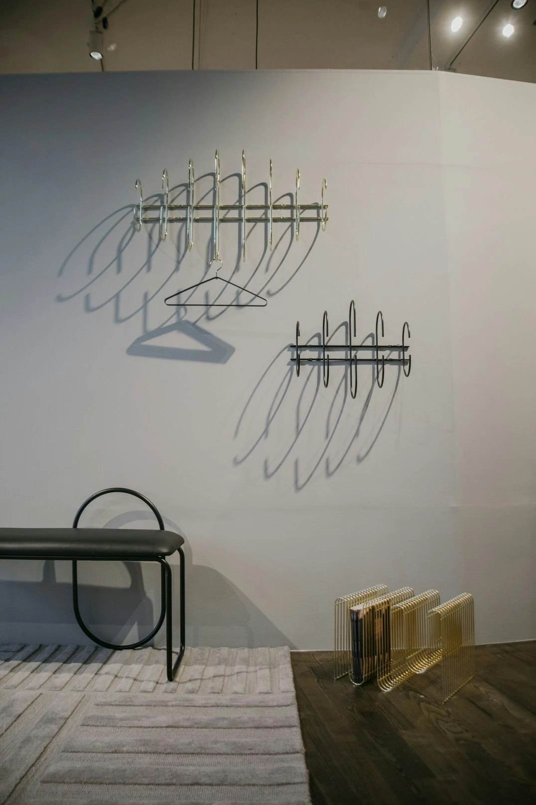 AYTM Moveo Garderobe Mit 8 Haken, Gold 6 AYTM Moveo Garderobe Mit 8 Haken, Gold – Bild 4