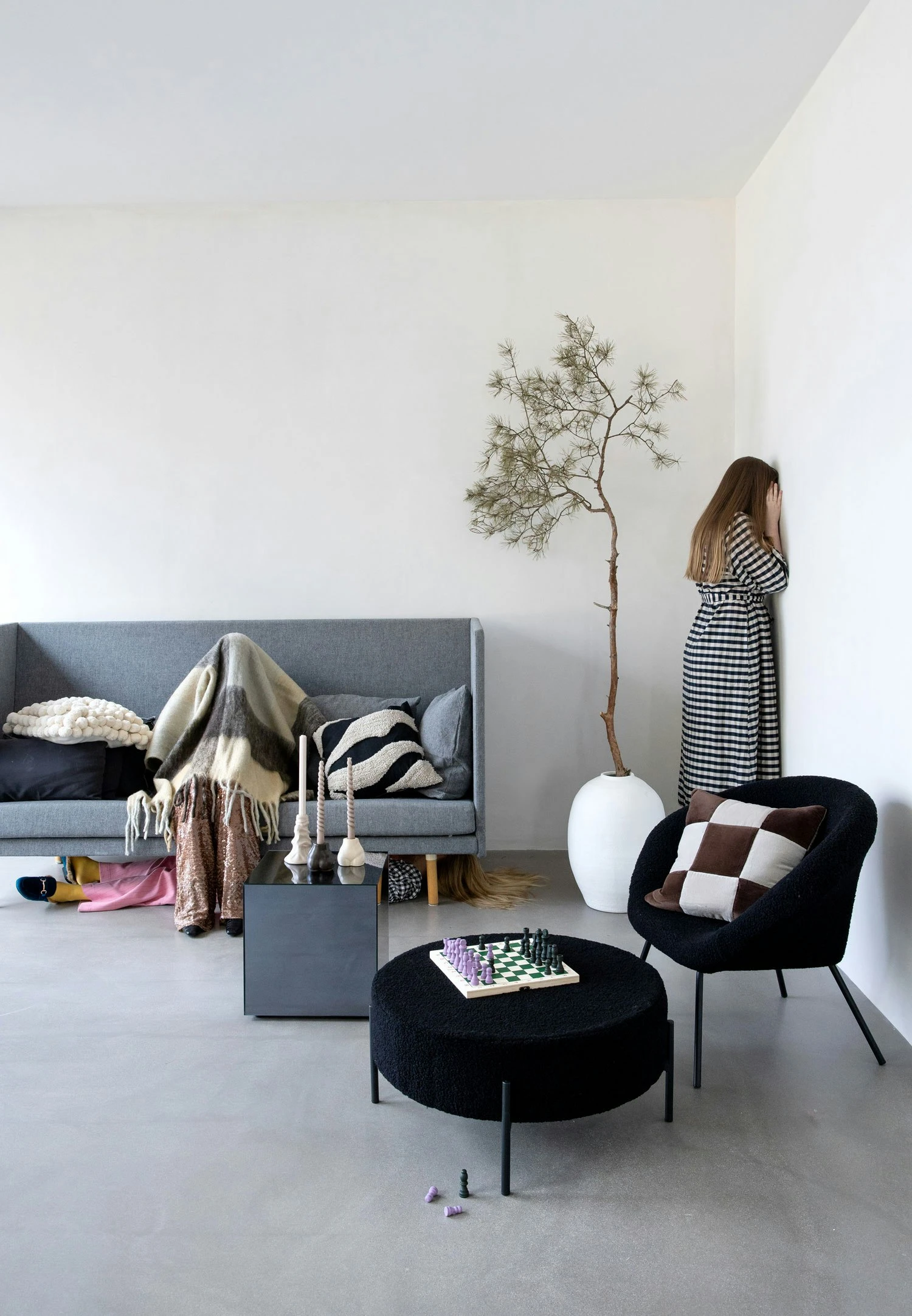 ByOn Theodore Lounge-Sessel, Schwarz 7 ByOn Theodore Lounge-Sessel, Schwarz – Bild 5