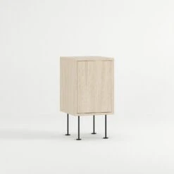 Vogue Nachttisch, White Pigmented Oak / Schwarz -Möbelgeschäft decotique vogue nachttisch 123