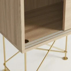 Vogue Sideboard 180 Auf Zwei Ständern, Weißpigmentierte Eiche/Messing 11 Vogue Sideboard 180 Auf Zwei Ständern, Weißpigmentierte Eiche/Messing -Möbelgeschäft decotique vogue sideboard 180 auf zwei standern 156