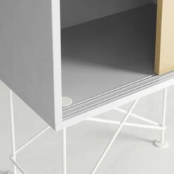 Vogue Sideboard 180 Eine Messingtüren Und Zwei Ständer, Weiß/Weiß -Möbelgeschäft decotique vogue sideboard 180 eine messingturen und zwei stander 143