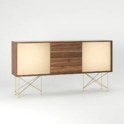 Vogue Sideboard 180 Zwei Messingtüren Und Zwei Ständer, Walnuss/Messing -Möbelgeschäft decotique vogue sideboard 180 zwei messingturen und zwei stander 145