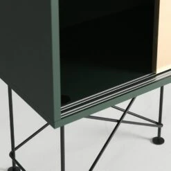 Vogue Sideboard 180 Zwei Messingtüren Und Zwei Ständer, Grün/Schwarz -Möbelgeschäft decotique vogue sideboard 180 zwei messingturen und zwei stander 62