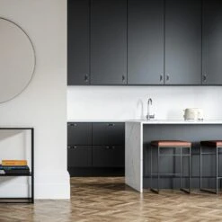 Barhocker Ohne Rückenlehne 67 Cm, Schwarz / Braun Leder -Möbelgeschäft department barhocker niedrig ohne ruckenlehne 85