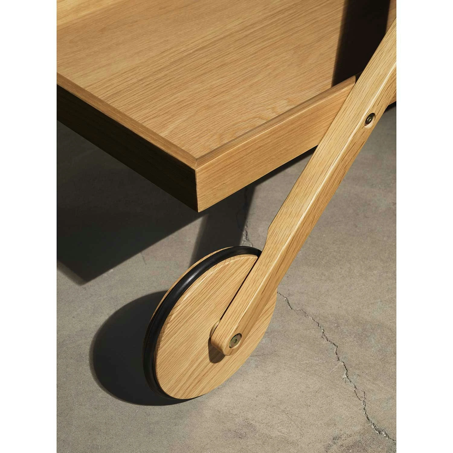 Design House Stockholm Exit Servierwagen, Eiche 4 Design House Stockholm Exit Servierwagen, Eiche – Bild 2