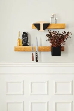 GEJST Flex Wandregal Magnetisch 60 Cm, Eiche / Schwarz -Möbelgeschäft gejst flex wandregal magnetisch 60 cm 1