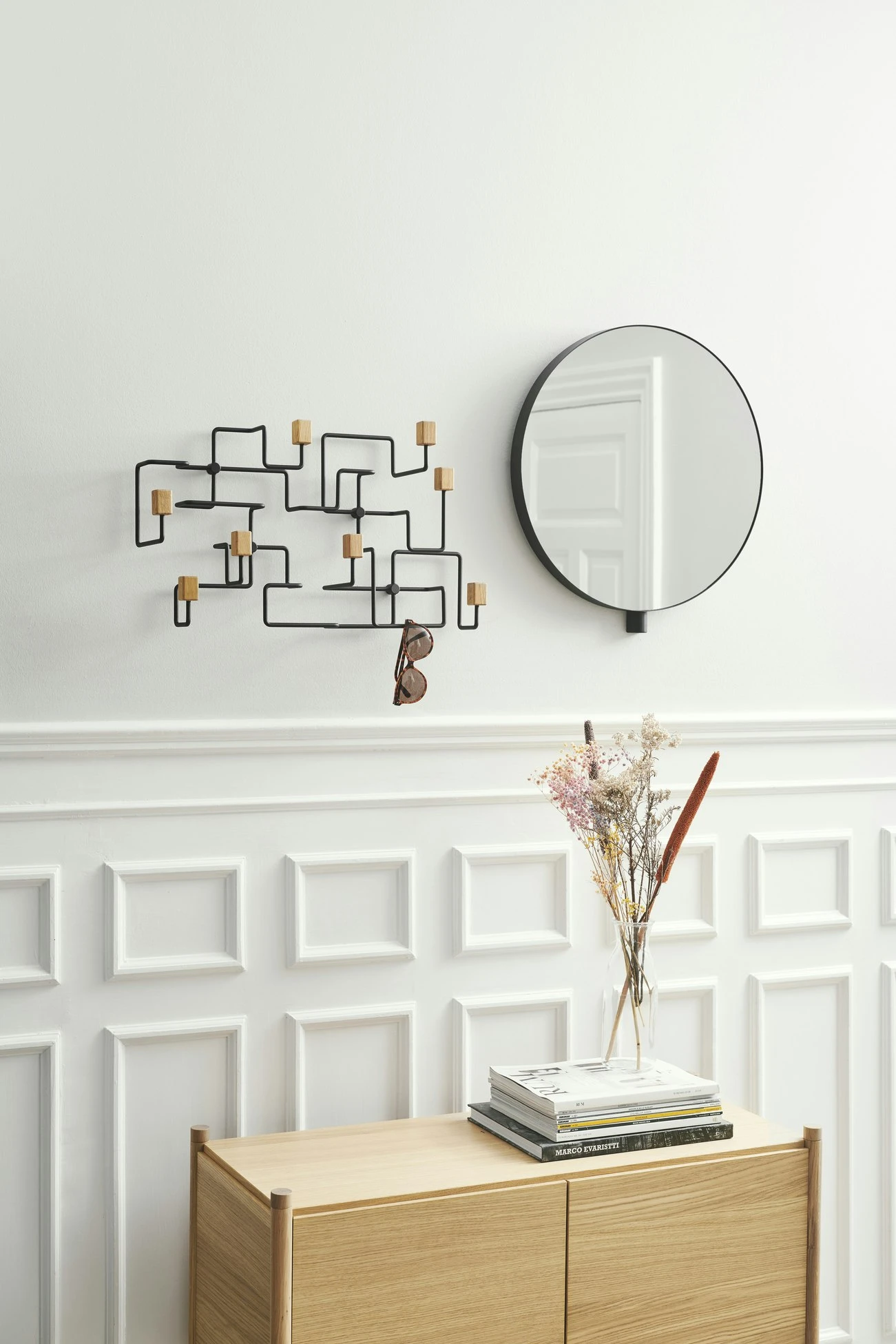 GEJST Underground Garderobe, Schwarz / Eiche 5 GEJST Underground Garderobe, Schwarz / Eiche – Bild 3