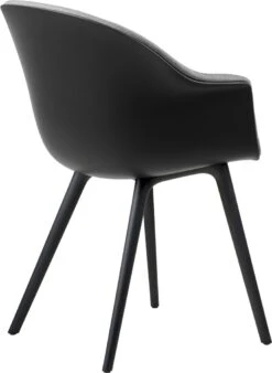 Gubi Bat Esszimmerstuhl Gepolsterte Vorderseite / Kunststoffbasis, Remix 3 152 -Möbelgeschäft gubi bat dining chair front upholstered plastic base 5
