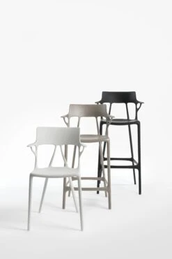 Kartell A.I. Barhocker Recycelt 65 Cm, Grau -Möbelgeschäft kartell ai bar stool recycled 24