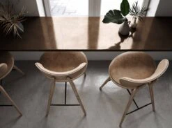 Mater The High Stool Backrest Barstuhl, Schwarz Lackiert Buche -Möbelgeschäft mater the high stool backrest barstuhl 2 1