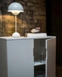 Aoko Schränkchen Weiß, Abgedeckte Türen -Möbelgeschäft mavis aoko schrank weier lack 2