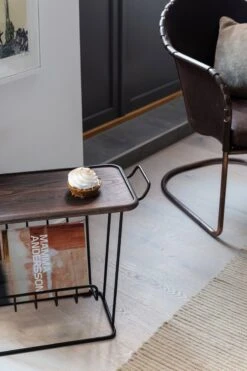 Maze Minnie Mae Tisch Mit Zeitschriftenständer Esche/Schwarz -Möbelgeschäft maze minnie mae tisch mit zeitschriftenstander esche 6