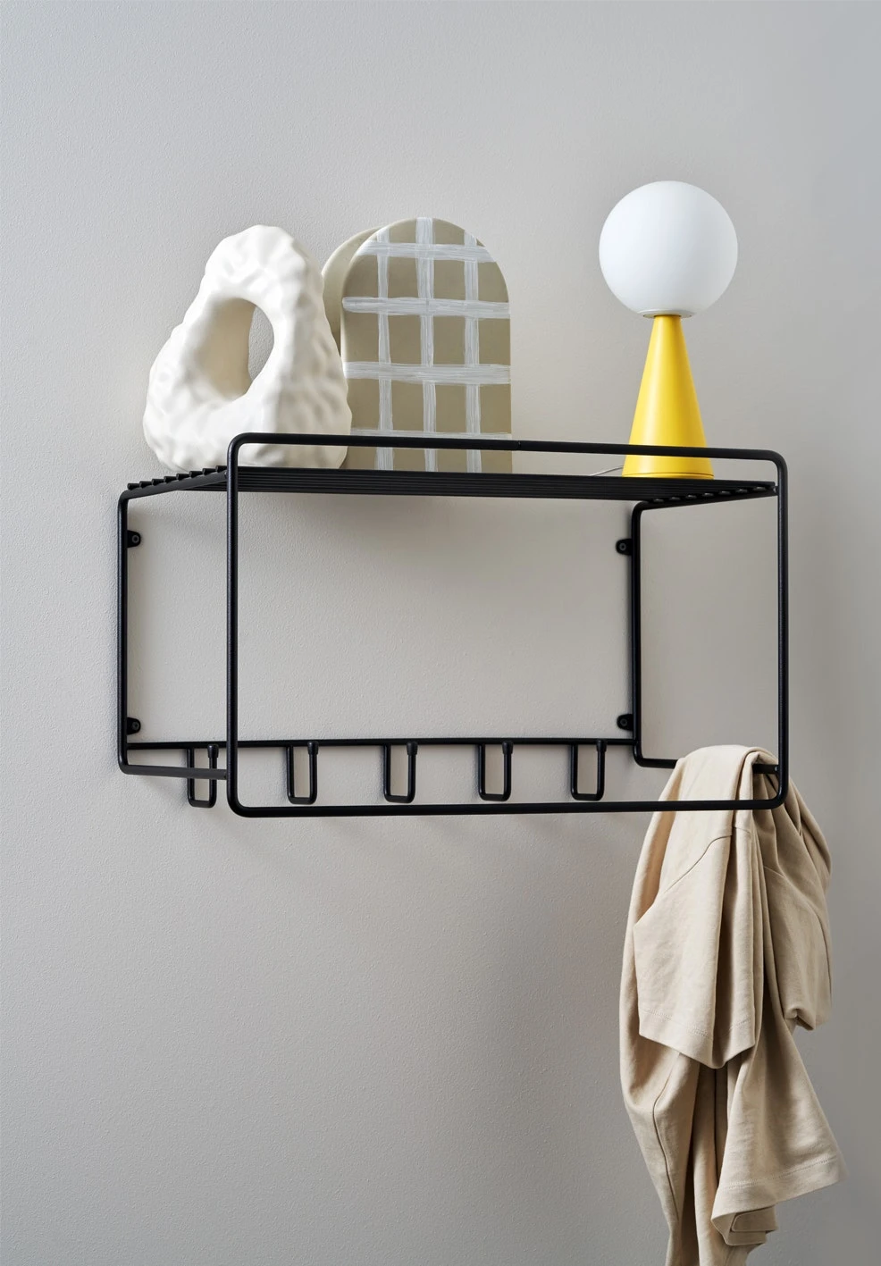 Maze Uptown Hutablage, Schwarz 4 Maze Uptown Hutablage, Schwarz – Bild 2