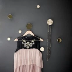 Kleideranhänger Large, Matt Messing -Möbelgeschäft nordstjerne kleideranhanger large matt messing 1