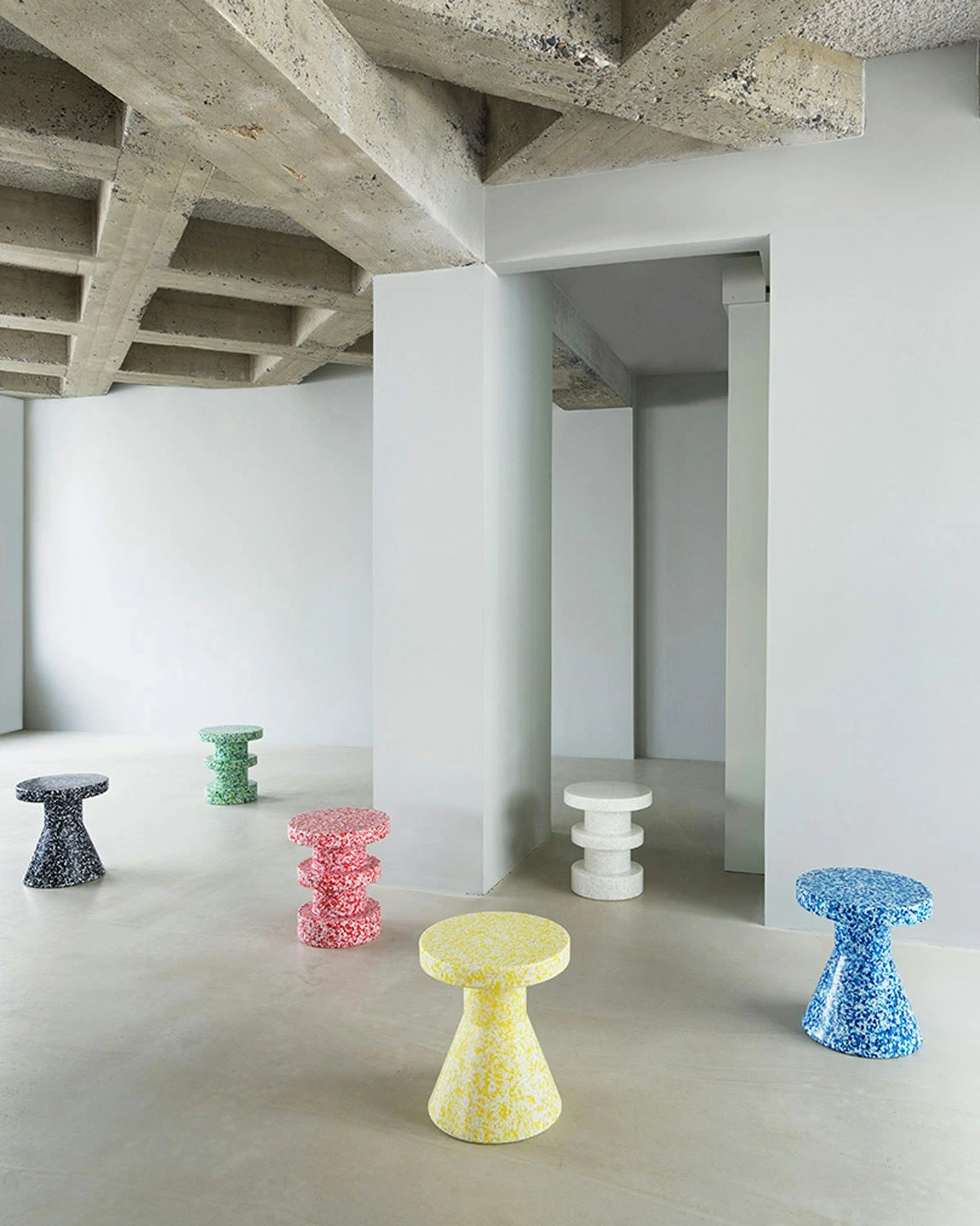 Normann Copenhagen Bit Hocker / Beistelltisch, Kegelförmig, Blau 6 Normann Copenhagen Bit Hocker / Beistelltisch, Kegelförmig, Blau – Bild 4