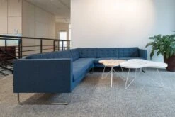 Swedese Flower Mono Tisch 90x84cm, Weiss/Chrom -Möbelgeschäft swedese flower mono tisch 114x107cm weiss 3