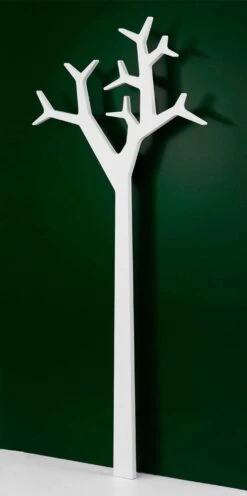 Swedese Tree Wall Aufhänger 134cm, Weiss -Möbelgeschäft swedese tree wall coat stand 134 cm 4