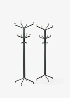 &Tradition Capture SC77 Kleiderständer, Grafitfarben/Eiche 9 &Tradition Capture SC77 Kleiderständer, Grafitfarben/Eiche -Möbelgeschäft tradition capture sc77 kleiderstander 60x183 cm 1