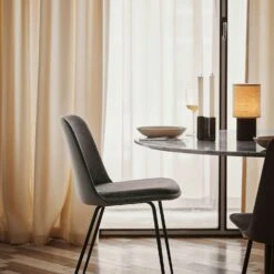 &Tradition In Between SK18 Tisch 90cm, Weißer Marmor / Schwarz 11 &Tradition In Between SK18 Tisch 90cm, Weißer Marmor / Schwarz -Möbelgeschäft tradition in between sk18 tisch 90cm 5