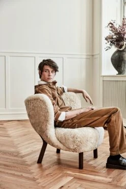 &Tradition Lilla Petra Loungesessel Vb1, In Geöltem Walnussholz / Schafleder Moonlight -Möbelgeschäft tradition lilla petra loungesessel vb1 in geoltem walnussholz 6