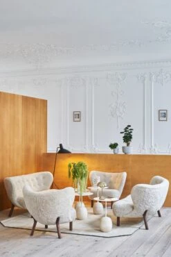 &Tradition Little Petra VB1, Loungesessel Set, Walnussfarben / Schaffell Moonlight 12 &Tradition Little Petra VB1, Loungesessel Set, Walnussfarben / Schaffell Moonlight -Möbelgeschäft tradition little petra vb1 loungesessel set 12