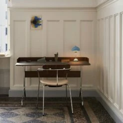 &Tradition Pavilion AV17 Schreibtisch, Iron / Walnut / Chrome Legs -Möbelgeschäft tradition pavilion av17 schreibtisch 9