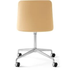 &Tradition Rely Drehstuhl HW21, Poliertes Aluminium/Beige -Möbelgeschäft tradition rely drehstuhl hw21 poliertes aluminium beige 2