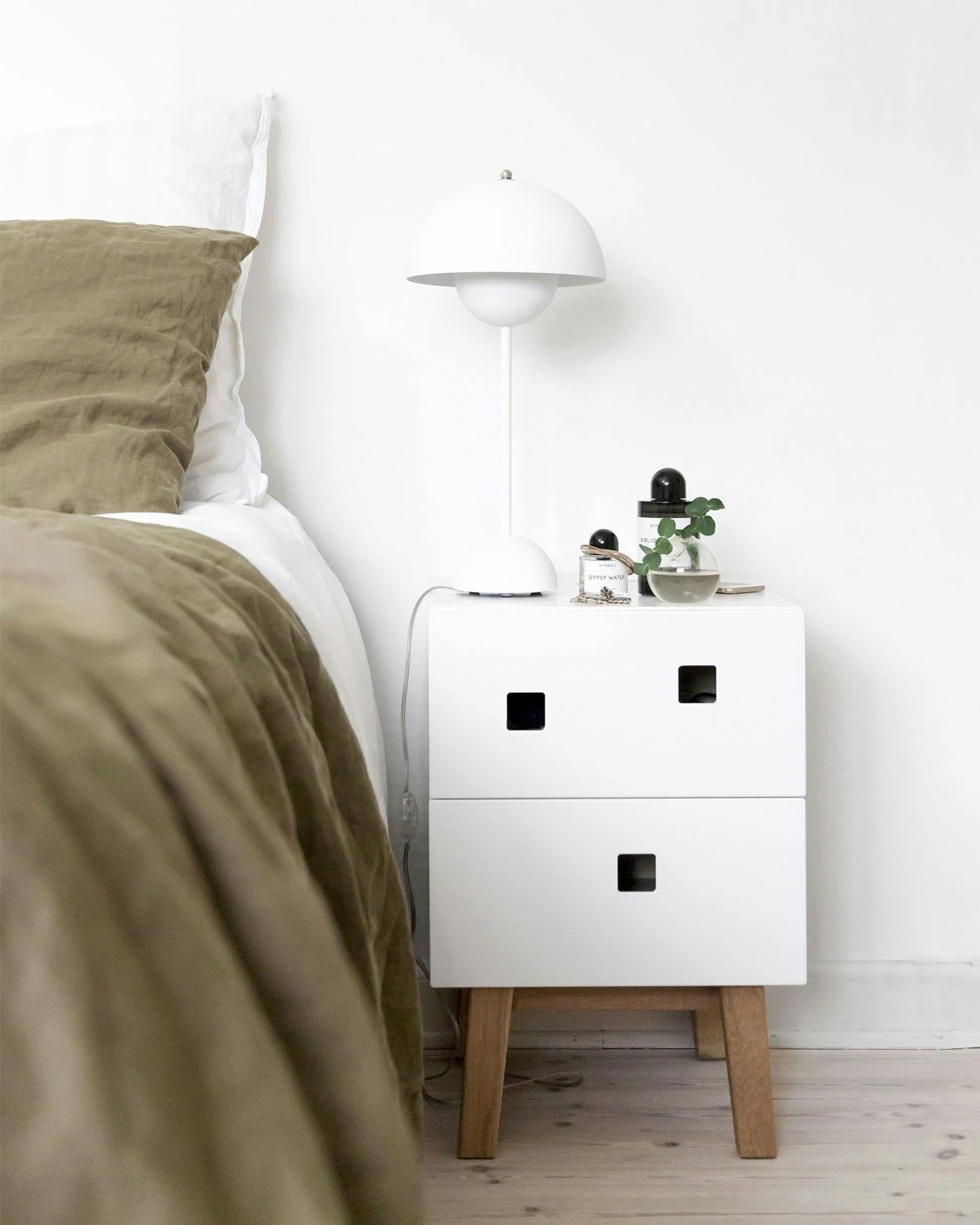 Peep S1 Nachttisch, Angel White/Oak 5 Peep S1 Nachttisch, Angel White/Oak – Bild 3